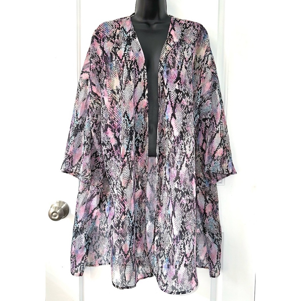 Grace & Emma Pastel Snake Print Duster Kimono Shawl